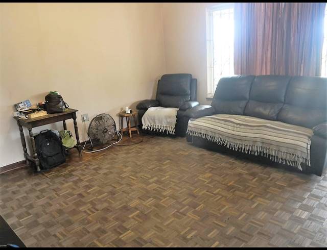 3 BEDROOM HOUSE SOLD IN BEREA WEST